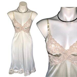v i n t a g e :: Satin Nylon Slip Dress Floral Lace Nightgown